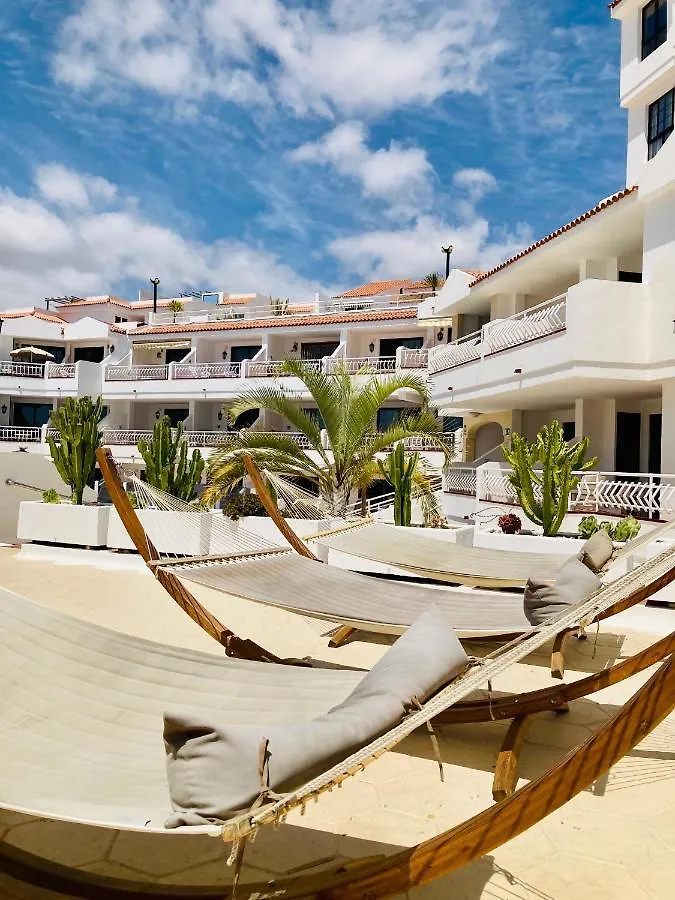 Apartment With Terrace And Pool, Los Cristianos